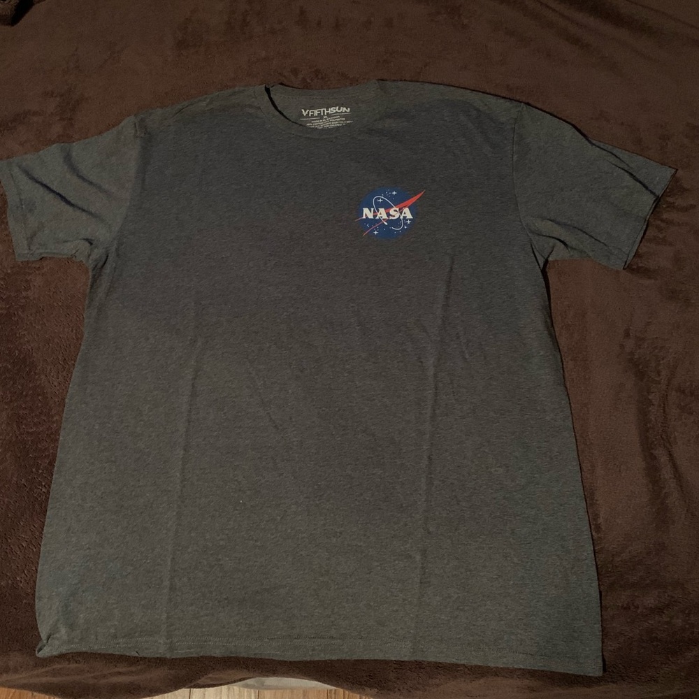 Gray NASA logo short sleeve shirt